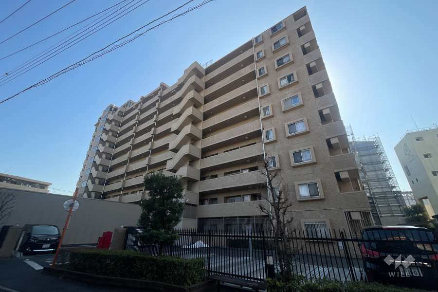 アパガーデンコート綾瀬の外観（北西側から）