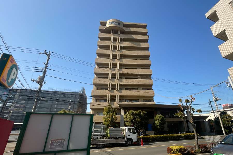 アパガーデンコート綾瀬の外観（北東側から）