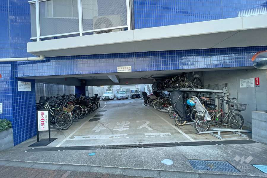 駐車場の出入り口