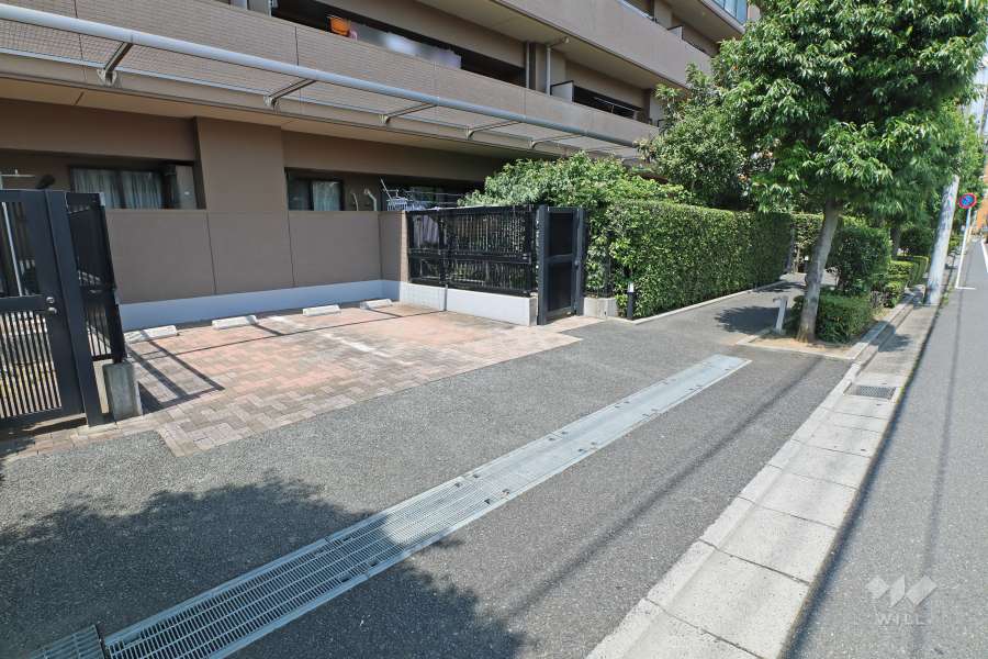 敷地内駐車場（屋外平面式）