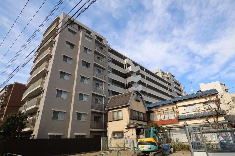 パークホームズ綾瀬二丁目の外観（南東側から）