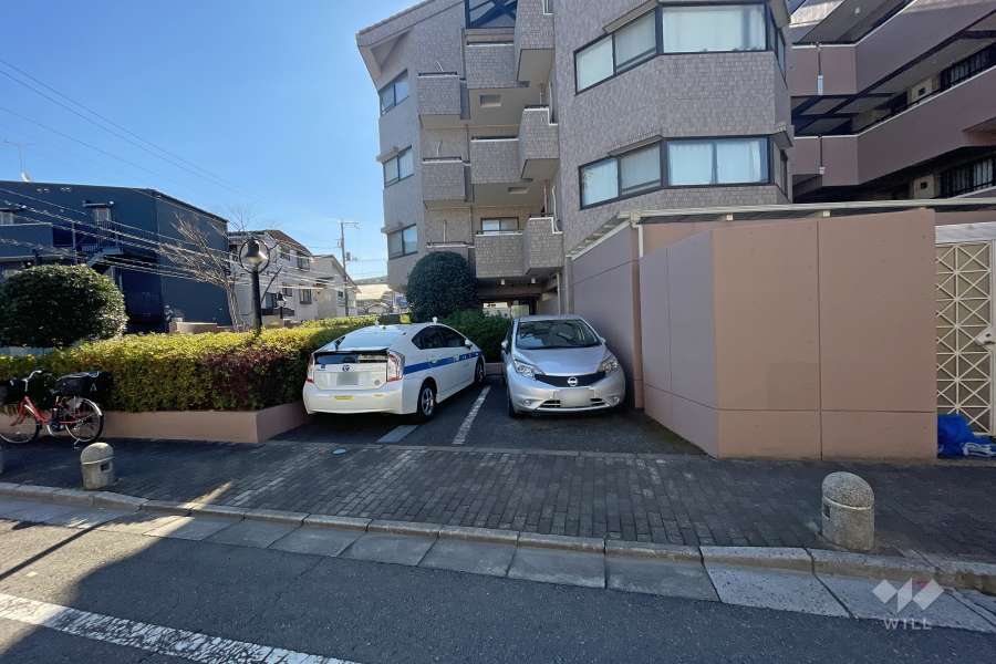 敷地内駐車場（屋外平面式）