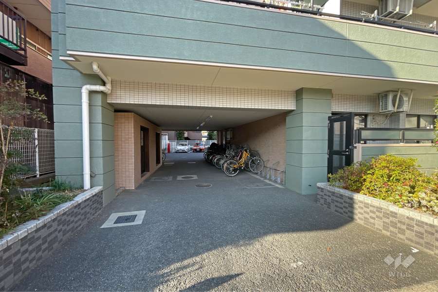 駐車場の出入り口