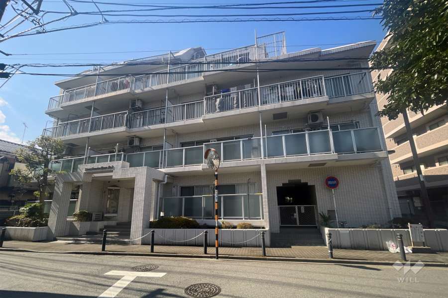 ライオンズマンション綾瀬第2の外観（南東側から）