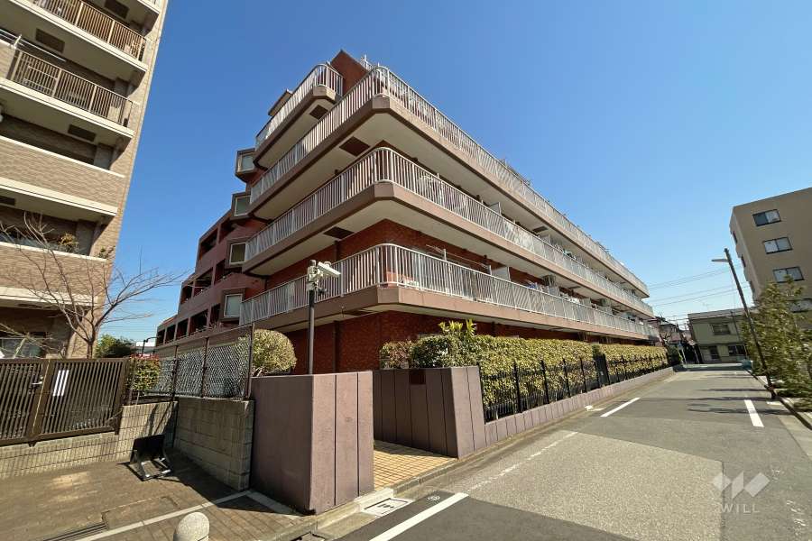 ライオンズマンション五反野第3の外観（南西側から）