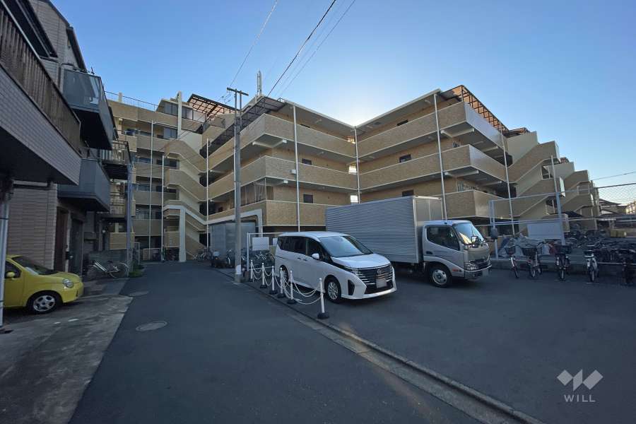 ライオンズマンション五反野第5の外観（北東側から）