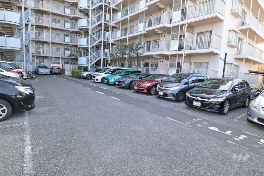 敷地内駐車場（屋外平面式）