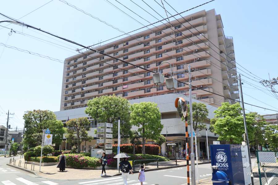 綾瀬プルミエの外観（北東側から）　