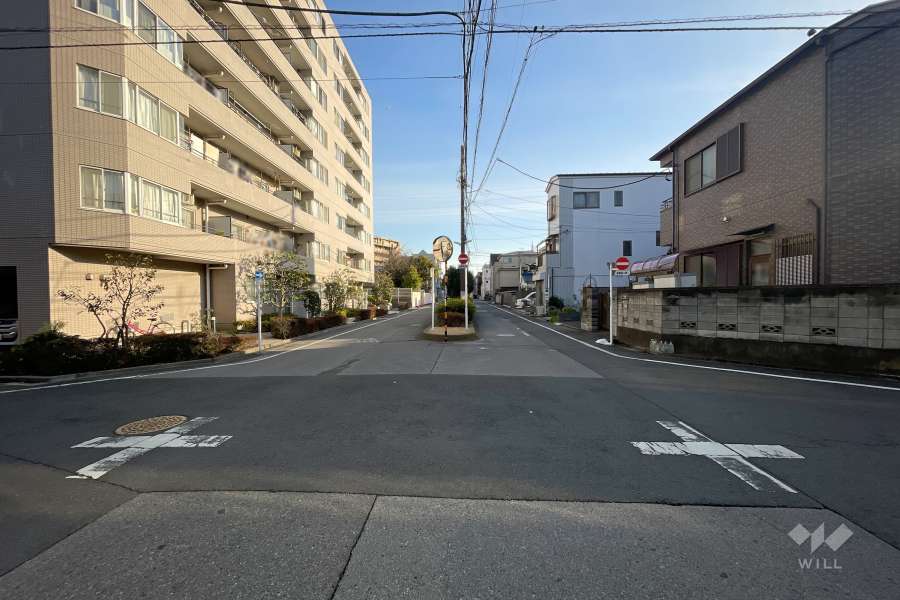 敷地南側の前面道路　