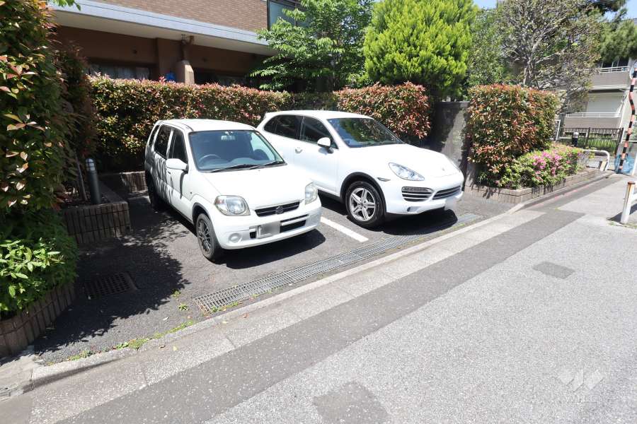 敷地内駐車場（屋外平面式）