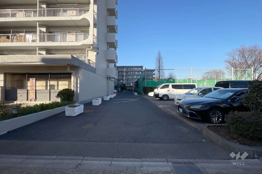 駐車場の出入り口