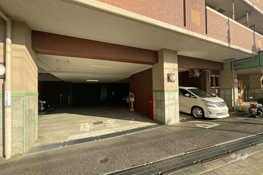 敷地内駐車場（屋内平面式）