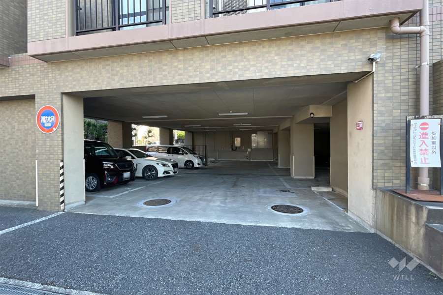 敷地内駐車場（屋内平面式）