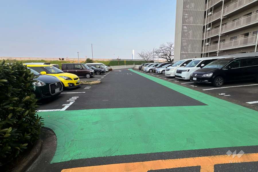 敷地内駐車場（屋外平面式）