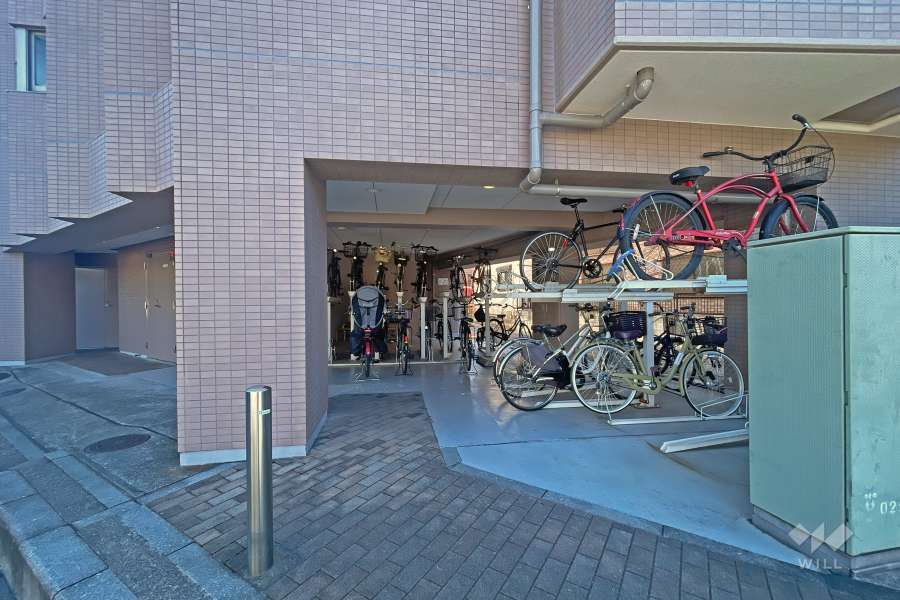 屋内に設けられた駐輪場