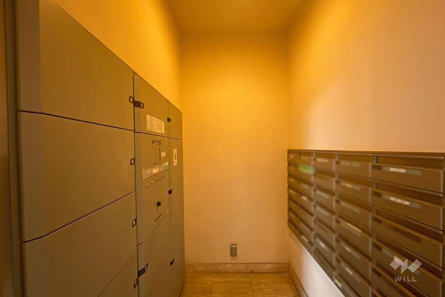 宅配ボックスと共用ポスト