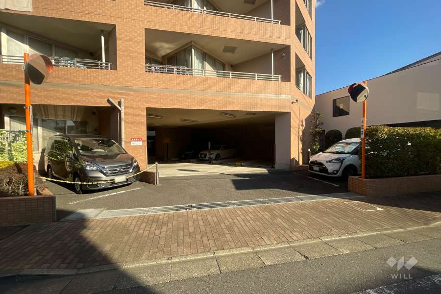 駐車場の出入り口