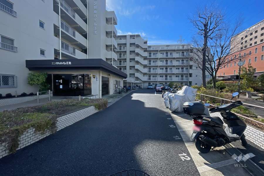 駐車場の出入り口