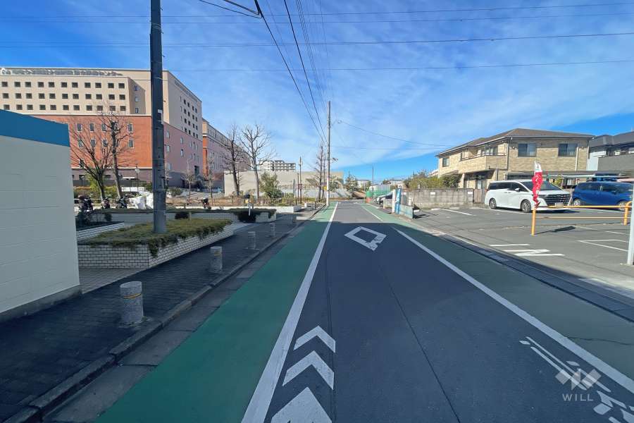 敷地南側の前面道路