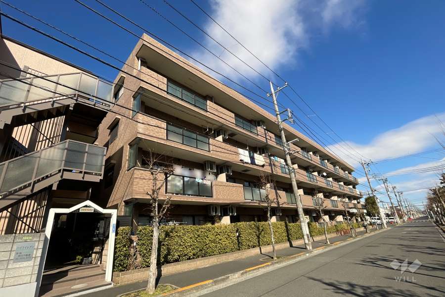 ライオンズマンション北綾瀬第10の外観（南西側から）