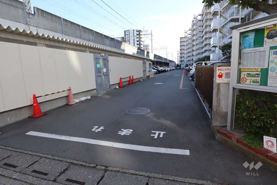 駐車場の出入り口