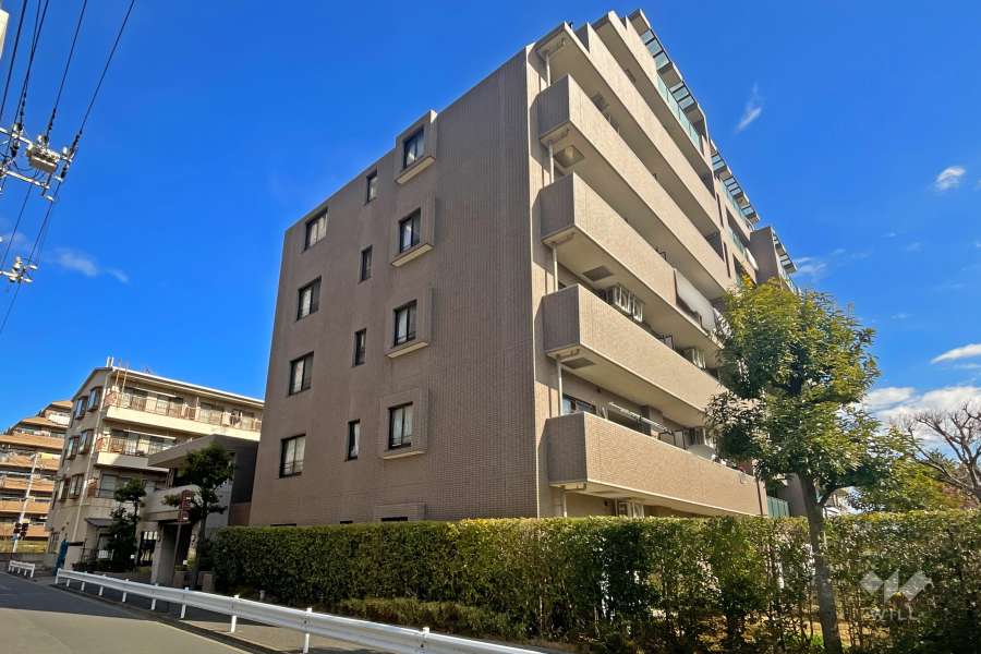 レクセルマンション北綾瀬第2の外観（南西側から）
