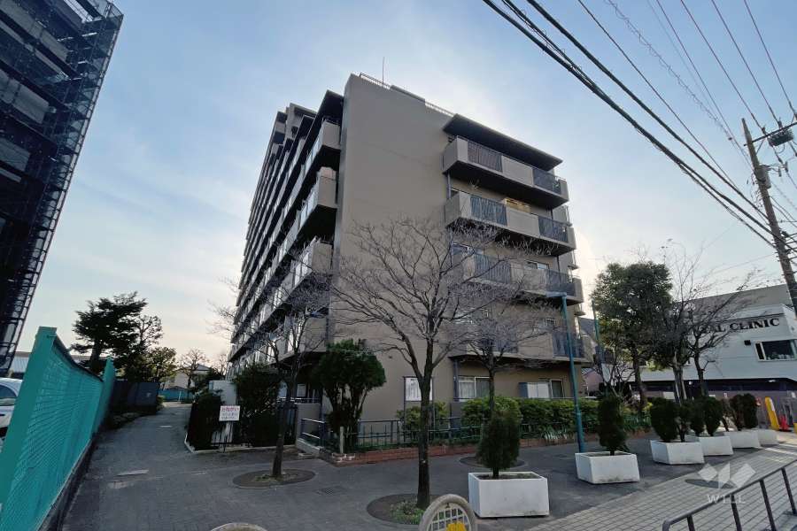 朝日プラザ梅田の外観（北東側から）