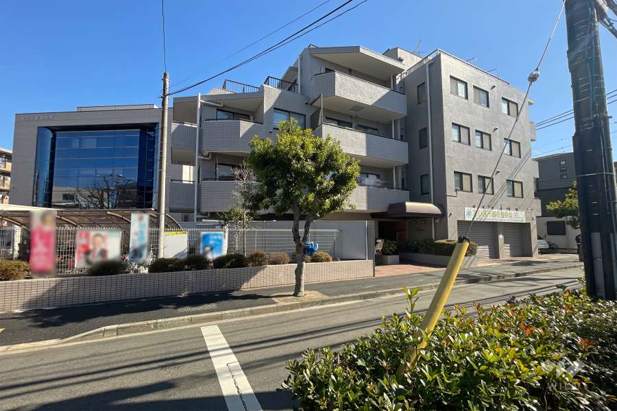 東急ドエルアルス五反野の外観（南西側から）