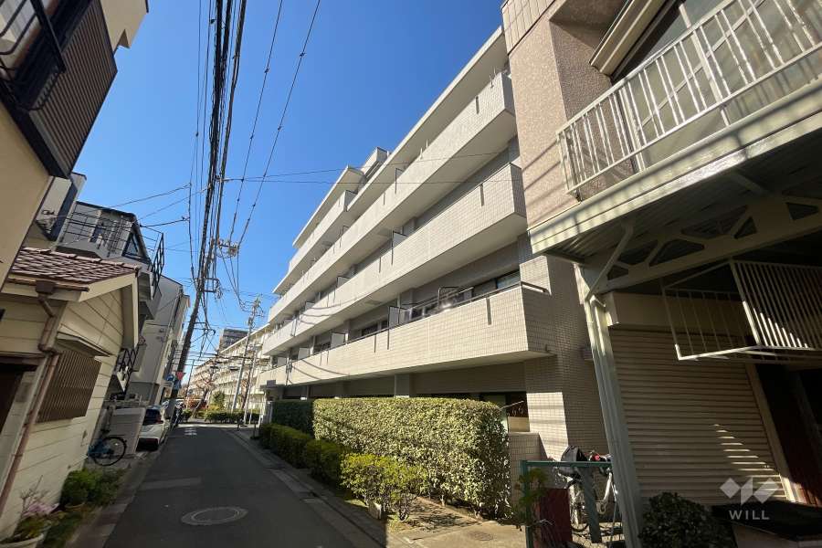 東急ドエルアルス五反野の外観（南東側から）