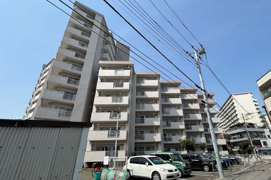 梅田マンションの外観（南東側から）