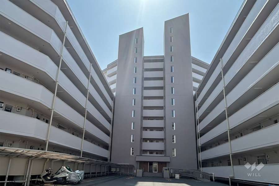 梅田マンションの外観（北側から）　