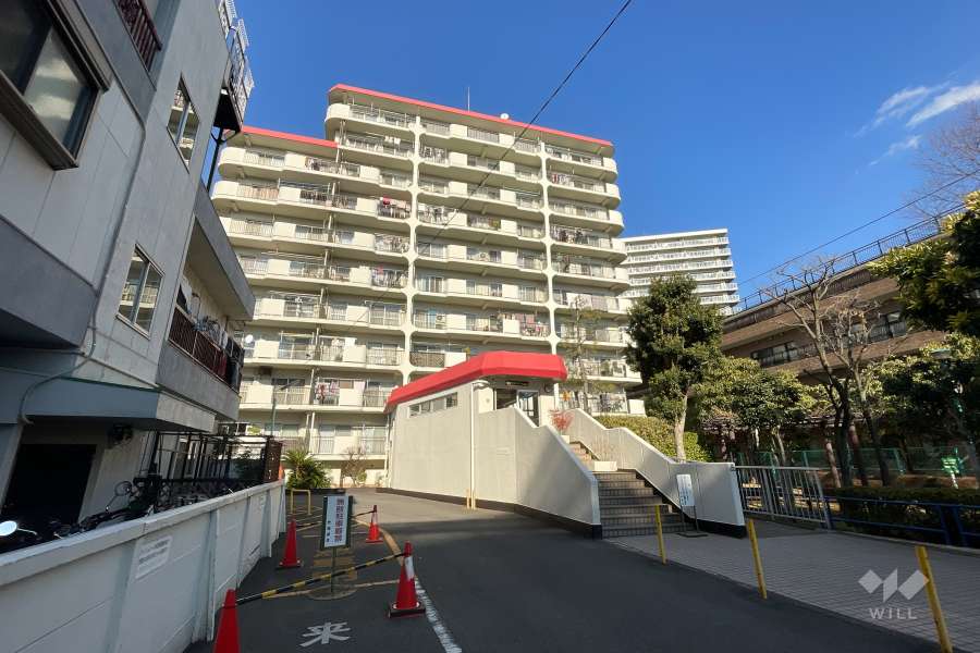 梅島グリーンマンションの外観（南西側から）