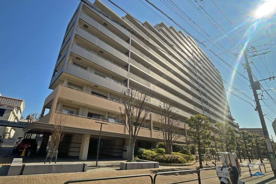 プラウドシティ梅島の外観（北西側から）