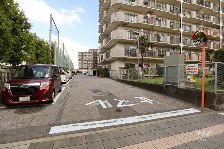 駐車場の出入口・敷地内駐車場（屋外平面式）