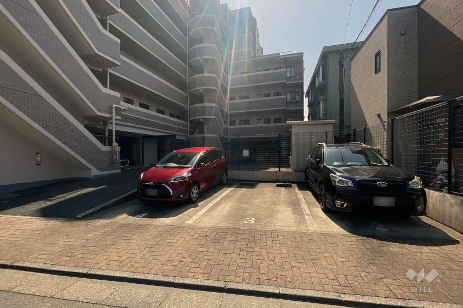 敷地内駐車場（屋外平面式）