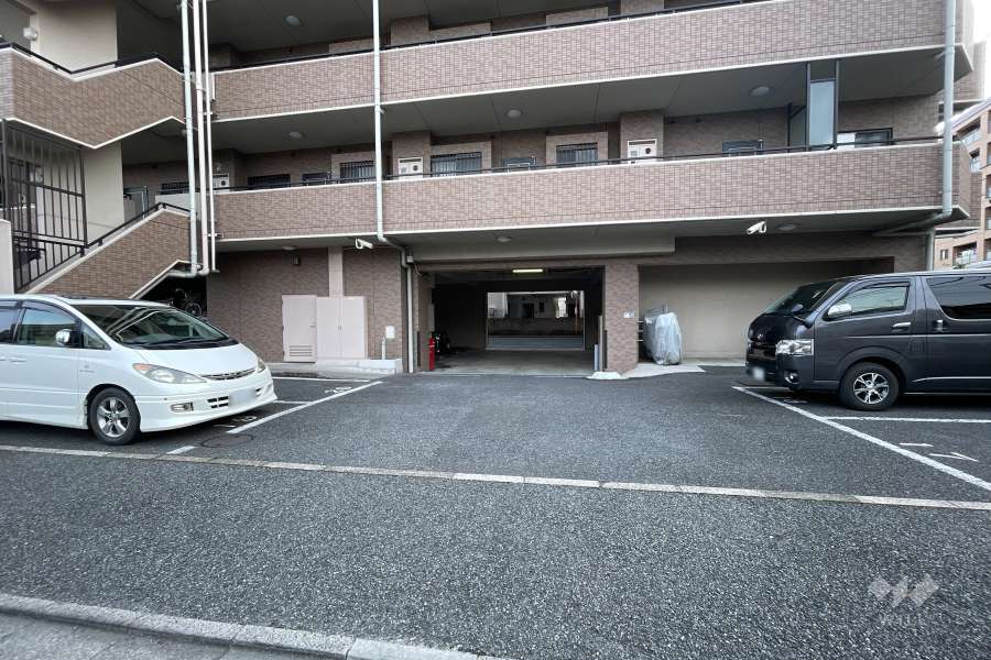 駐車場の出入り口