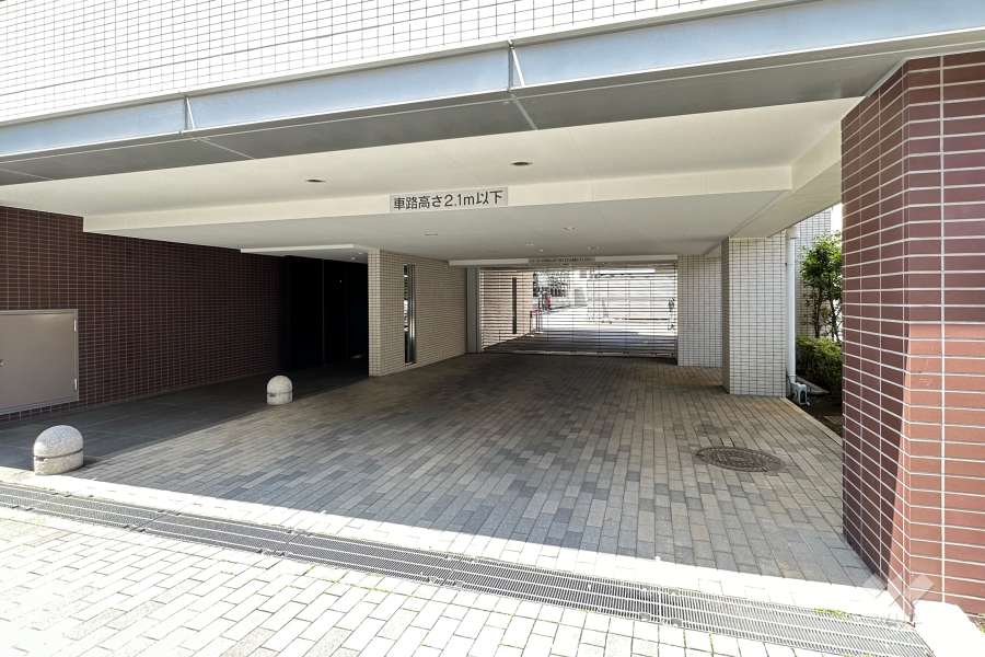 駐車場の出入り口