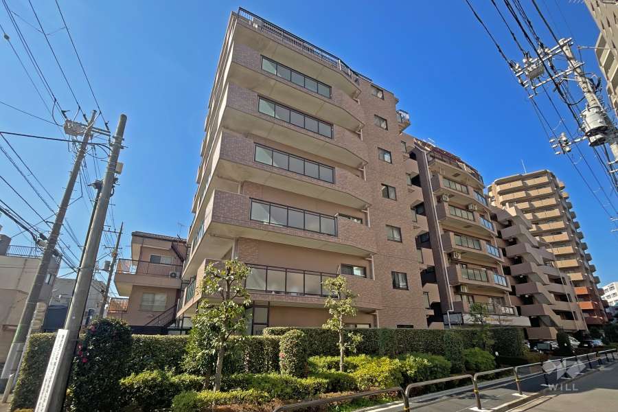 ライオンズマンション梅島南の外観（北東側から）