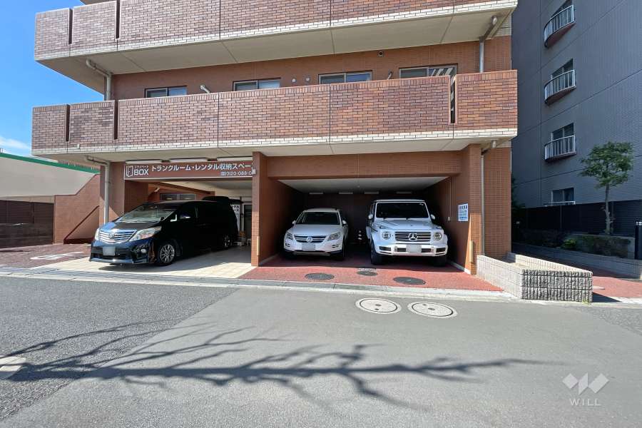 敷地内駐車場（屋内平面式）