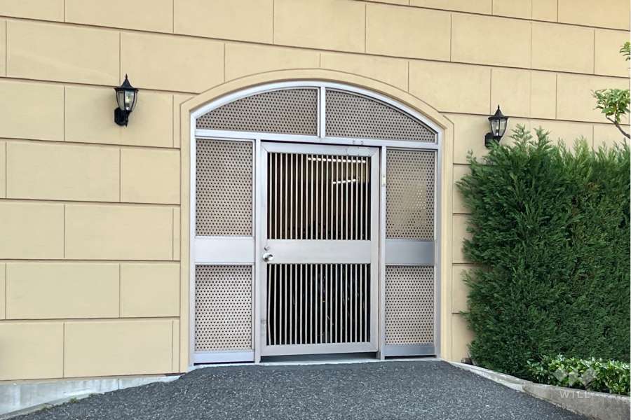 駐輪場の出入口