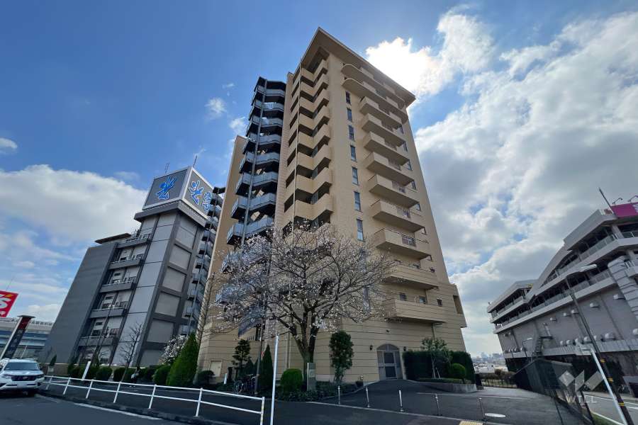 グランシティレイディアントタワーの外観（北側から）