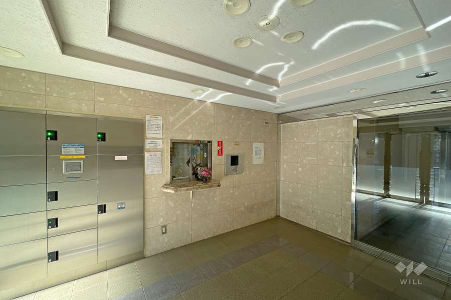 エントランスホール（オートロック、宅配ボックス）
