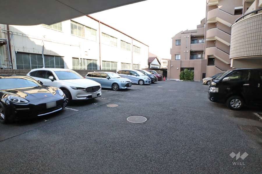 敷地内駐車場（屋外平面式）