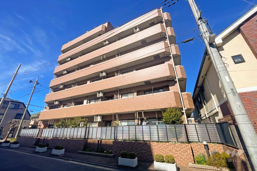 ライオンズガーデン西新井大師壱番館の外観（南東側から）