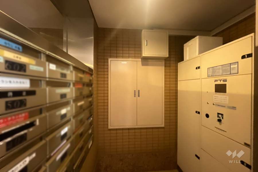 共用ポストと宅配ボックス