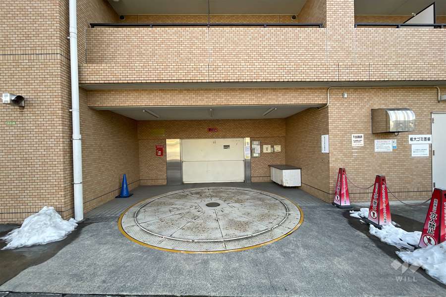 敷地内駐車場（屋内機械式）