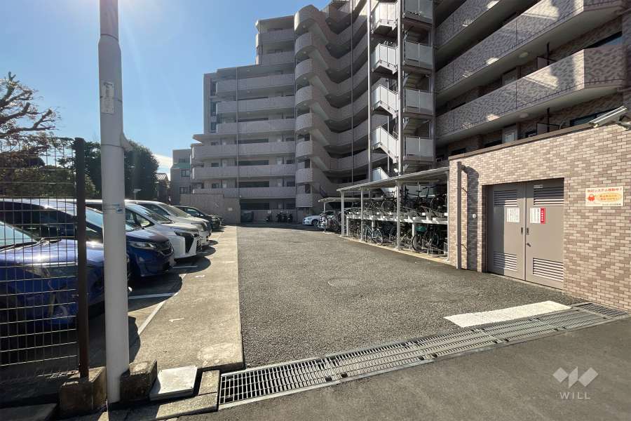 敷地内駐車場（屋外平面式）