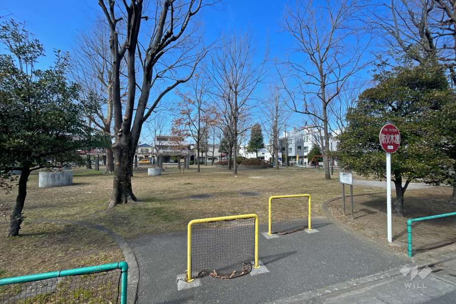 敷地北西側の『高道西公園』