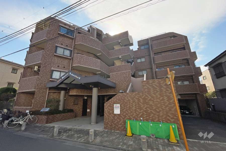 ライオンズマンション西新井大師の外観（北側から）