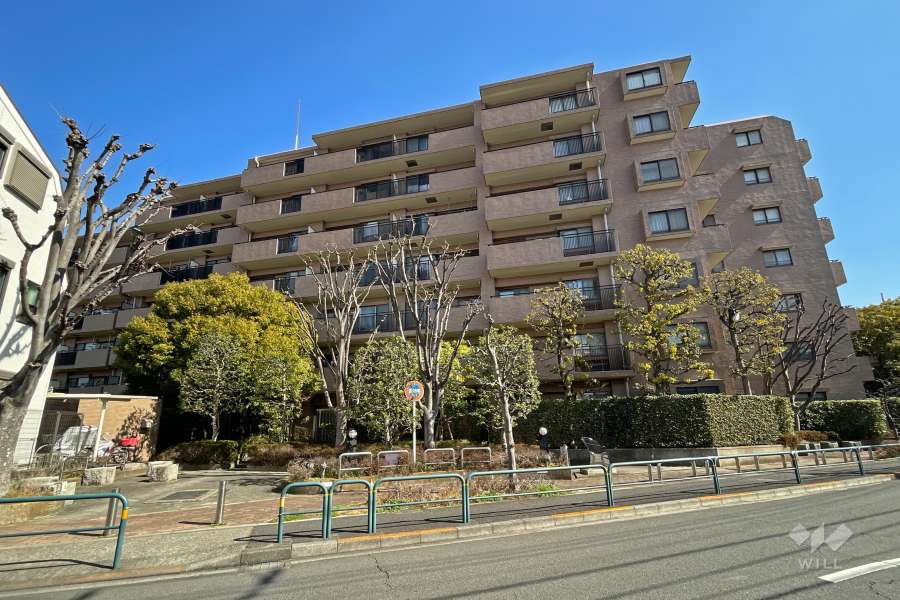 竹の塚パークホームズの外観（西側から）